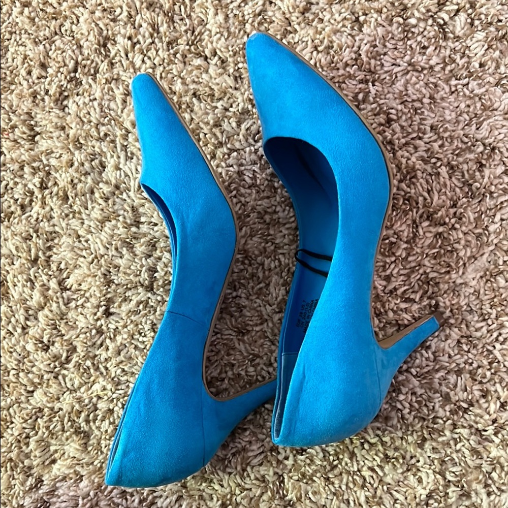 H&M Blue Heels Elegant Suede-Like Design - Picture 4 of 6